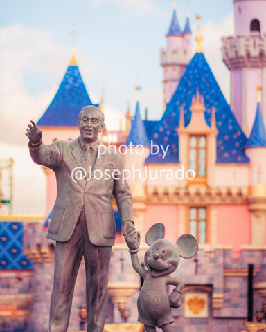 lustre photo print | Disneyland Partners Statue